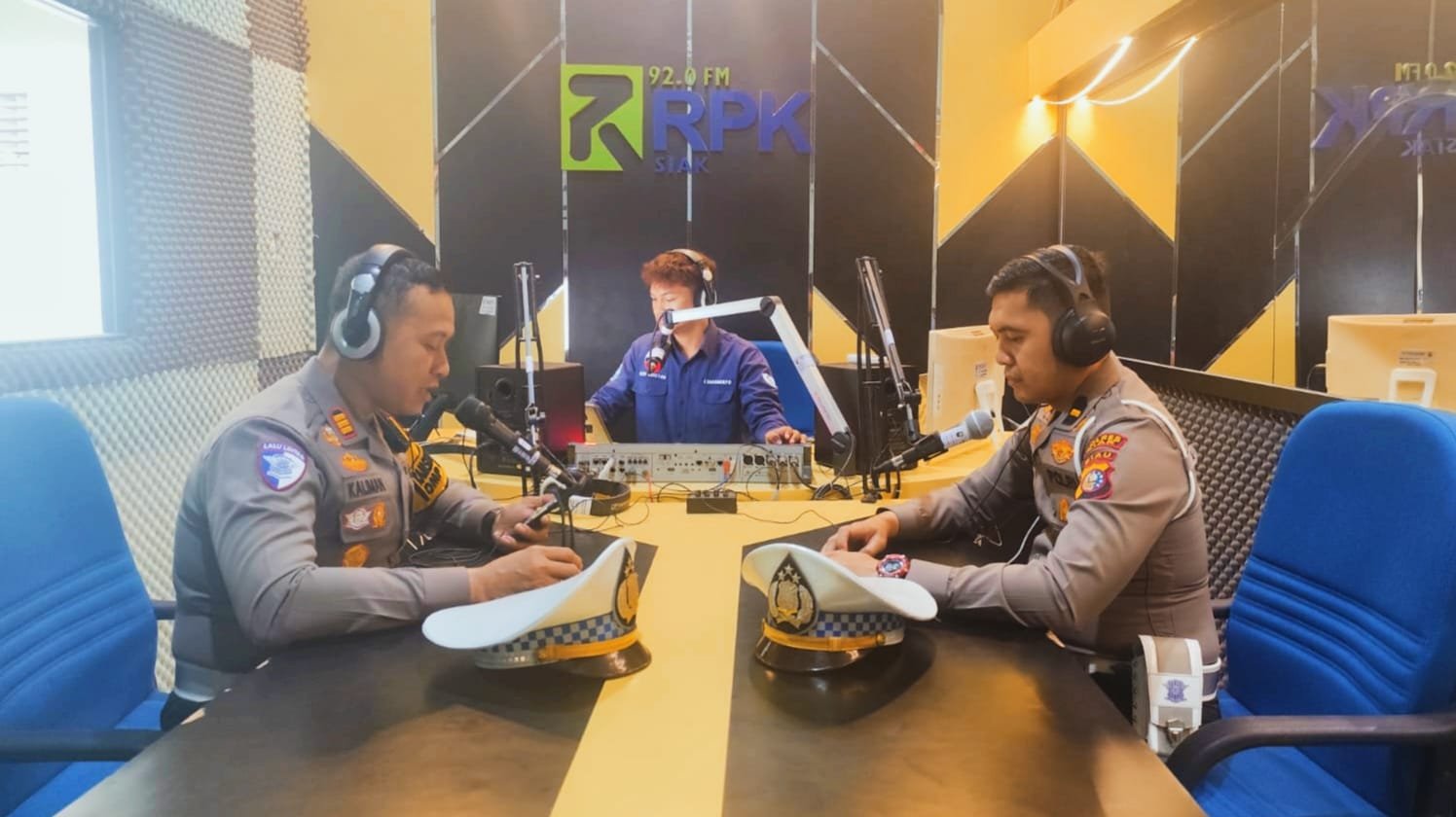 Melalui Radio RPK 92.0 FM, Satlantas Polres Siak Sosialisasikan Operasi Lilin Lancang Kuning 2024