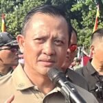 Anggota Kopassus Berfoto Dengan Hercules, Danjen Langsung Minta Maaf