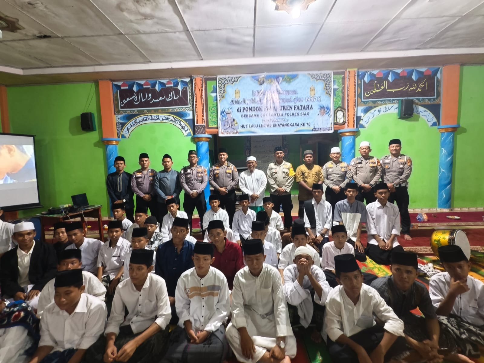 HUT Lalu Lintas, Sat Lantas Polres Siak Gelar Maulid Nabi di Ponpes Fataha