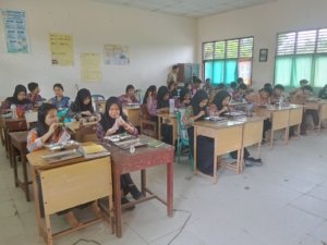 Heboh dan Semangat Siswa/Siswi SMA 3 Tualang Mengucapkan Terimakasih Presiden Prabowo